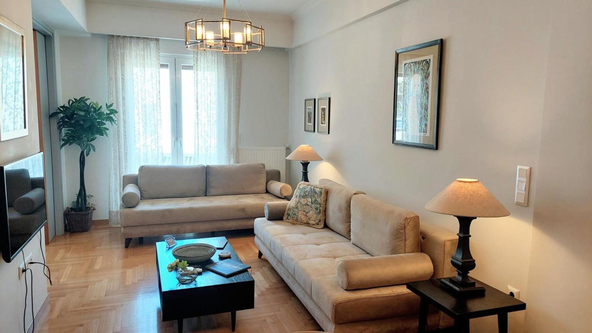 Elegant In Acropolis Apartment *