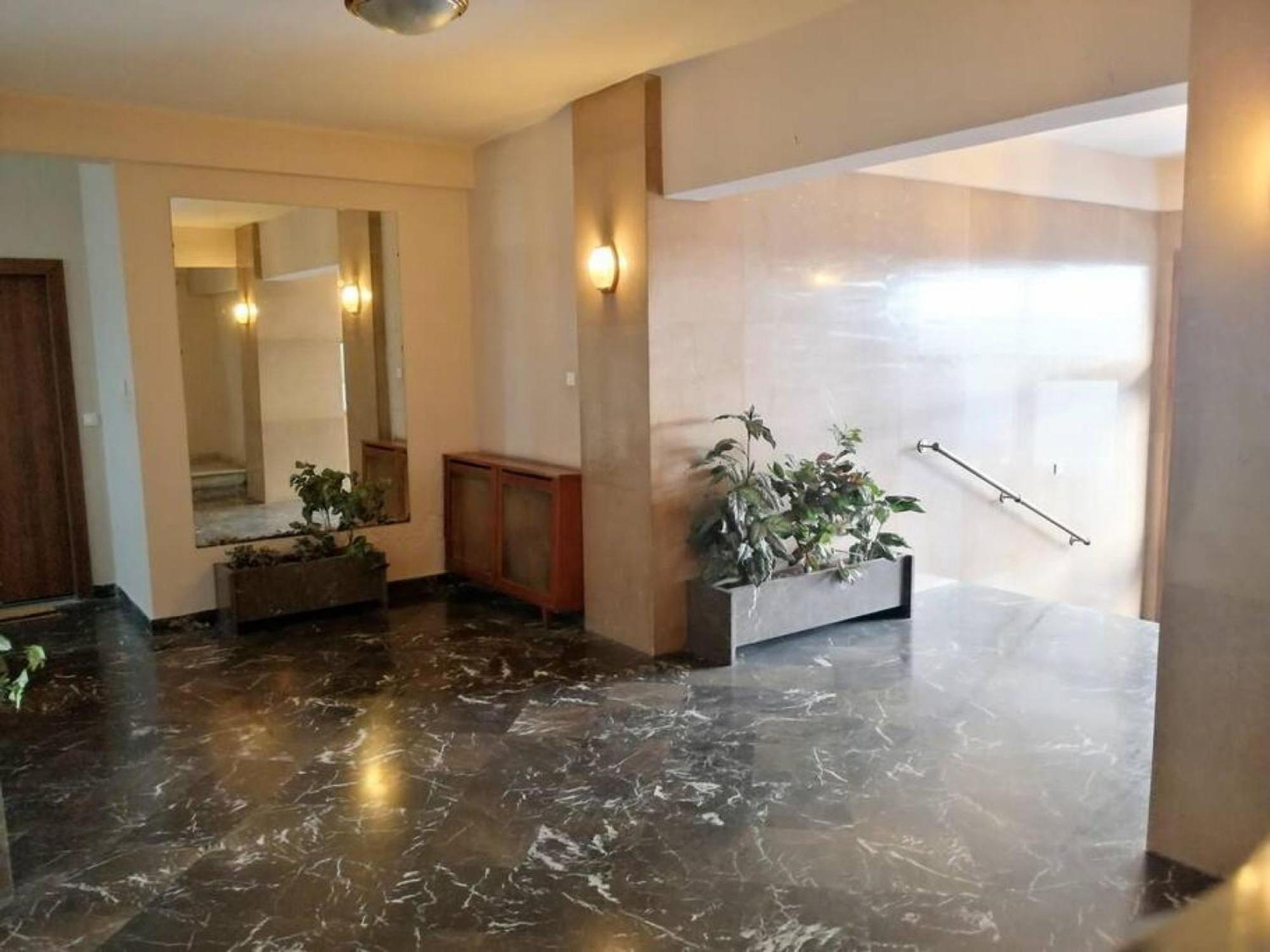 Elegant In Acropolis Apartment