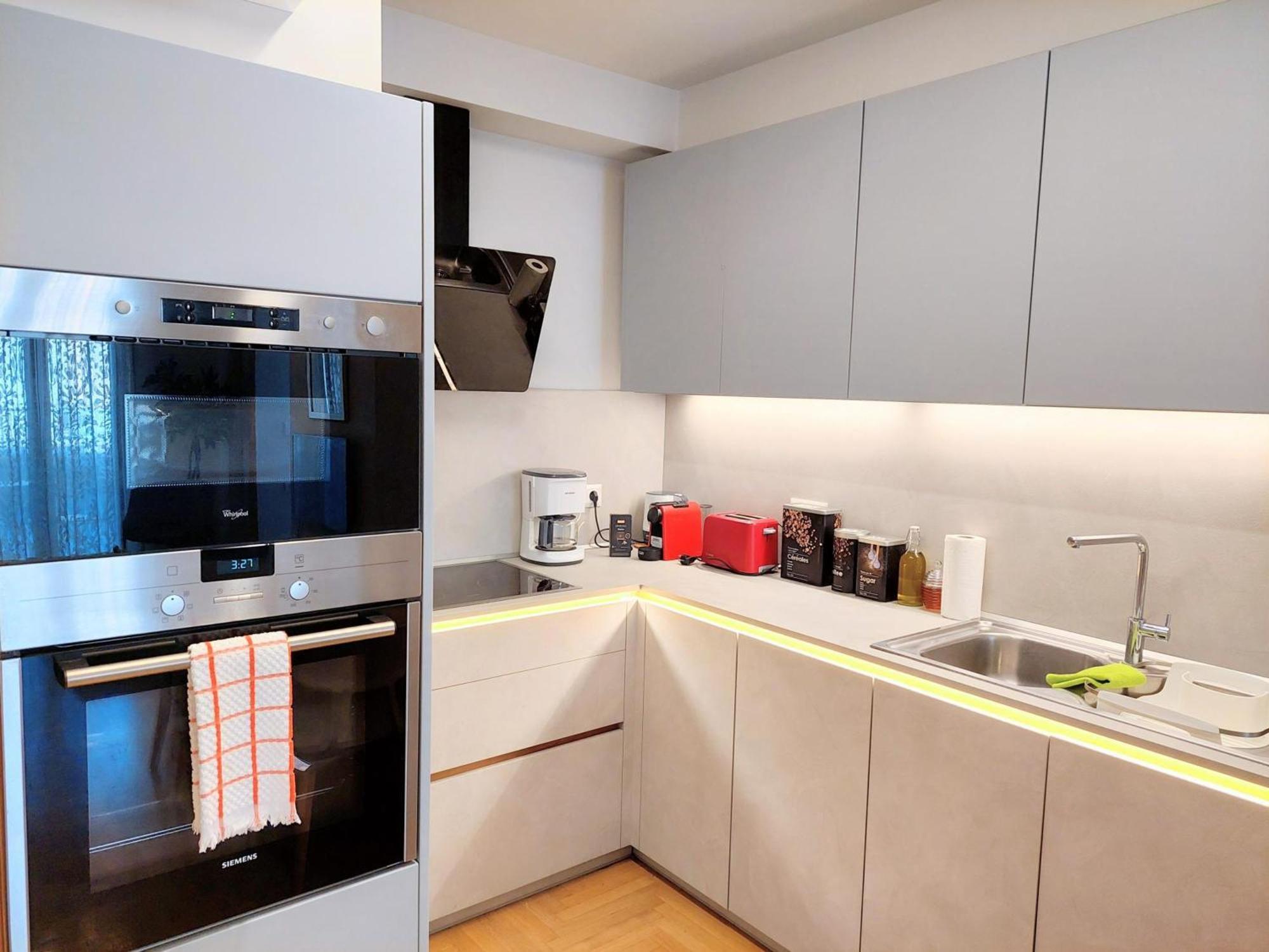 Elegant In Acropolis Apartment *